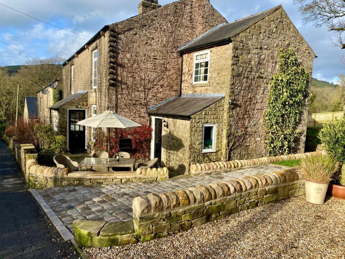 The Old Hall Inn Chinley Exterior foto